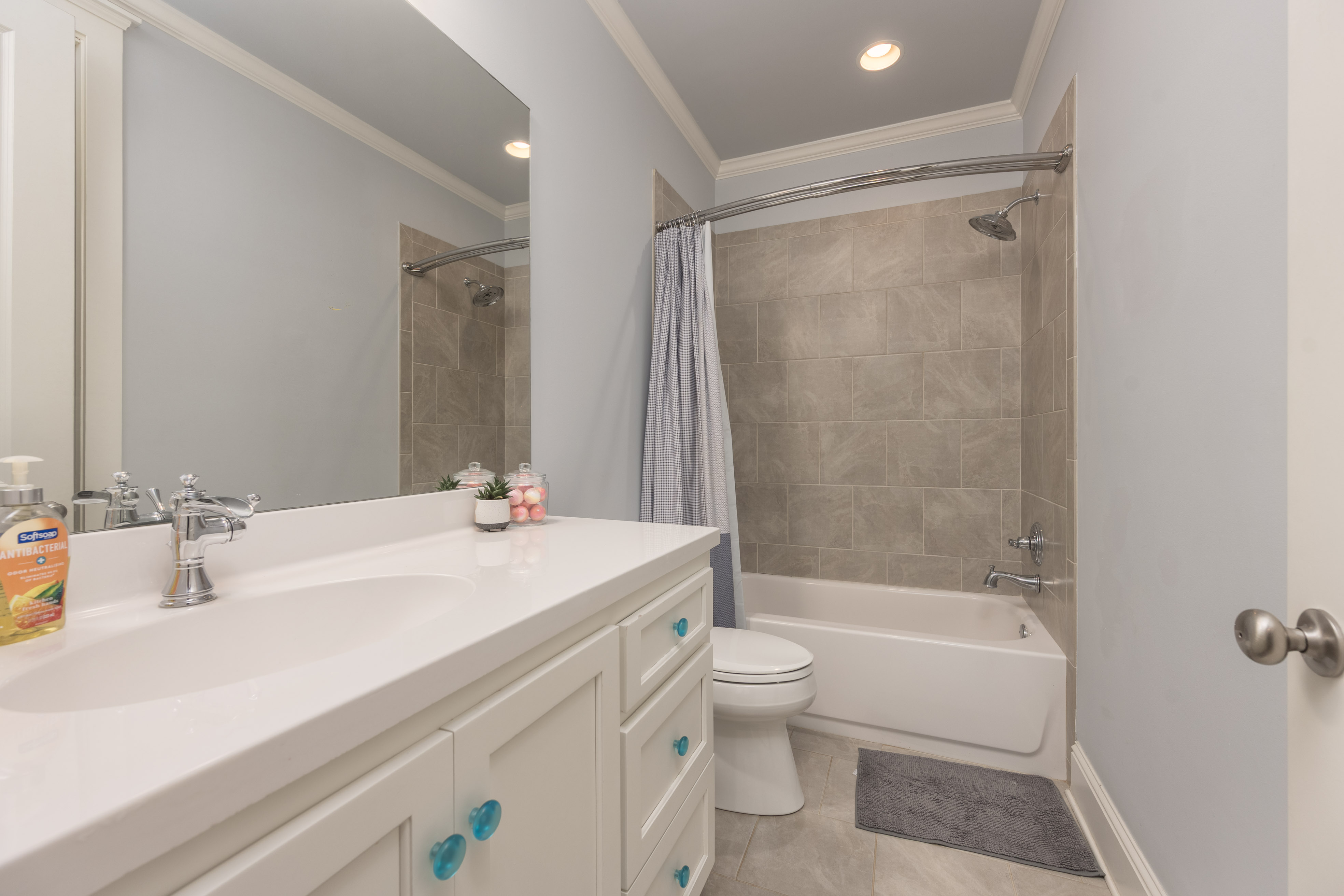 1010 Snug Harbor Court image 38